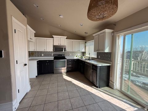 Tiny photo for 273 W AUTUMN DR, Saratoga Springs, UT 84045 (MLS # 2133597)