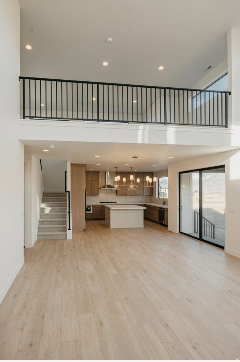 THE CROSSING - Residential