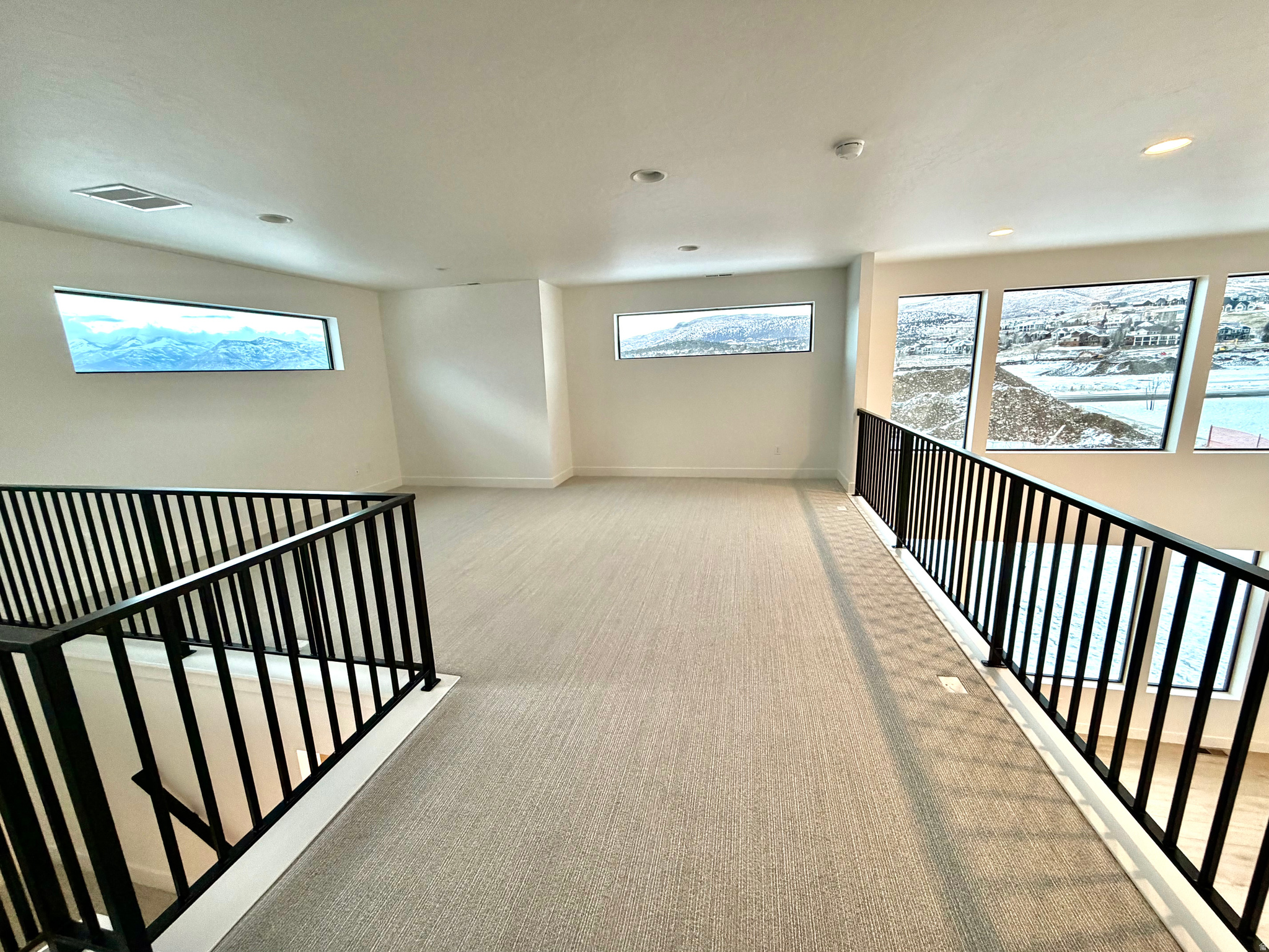 THE CROSSING - Residential