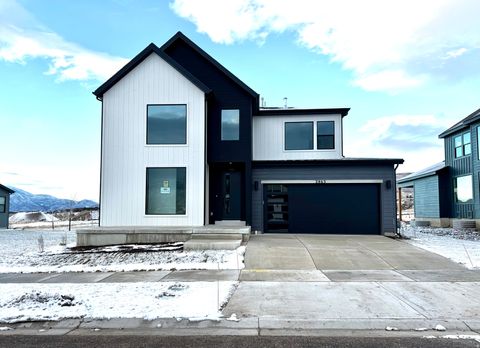 Photo of 2862 E HAYLOFT LN #255, Heber City, UT 84032 (MLS # 2130598)