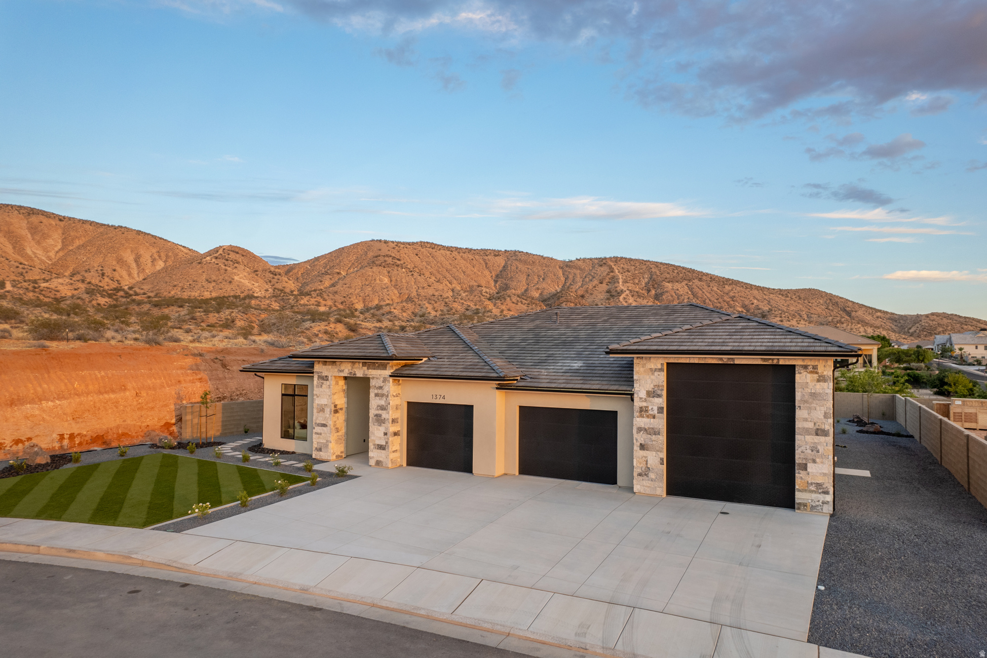 THE HEIGHTS AT WASHINGTON BENCH - Residential