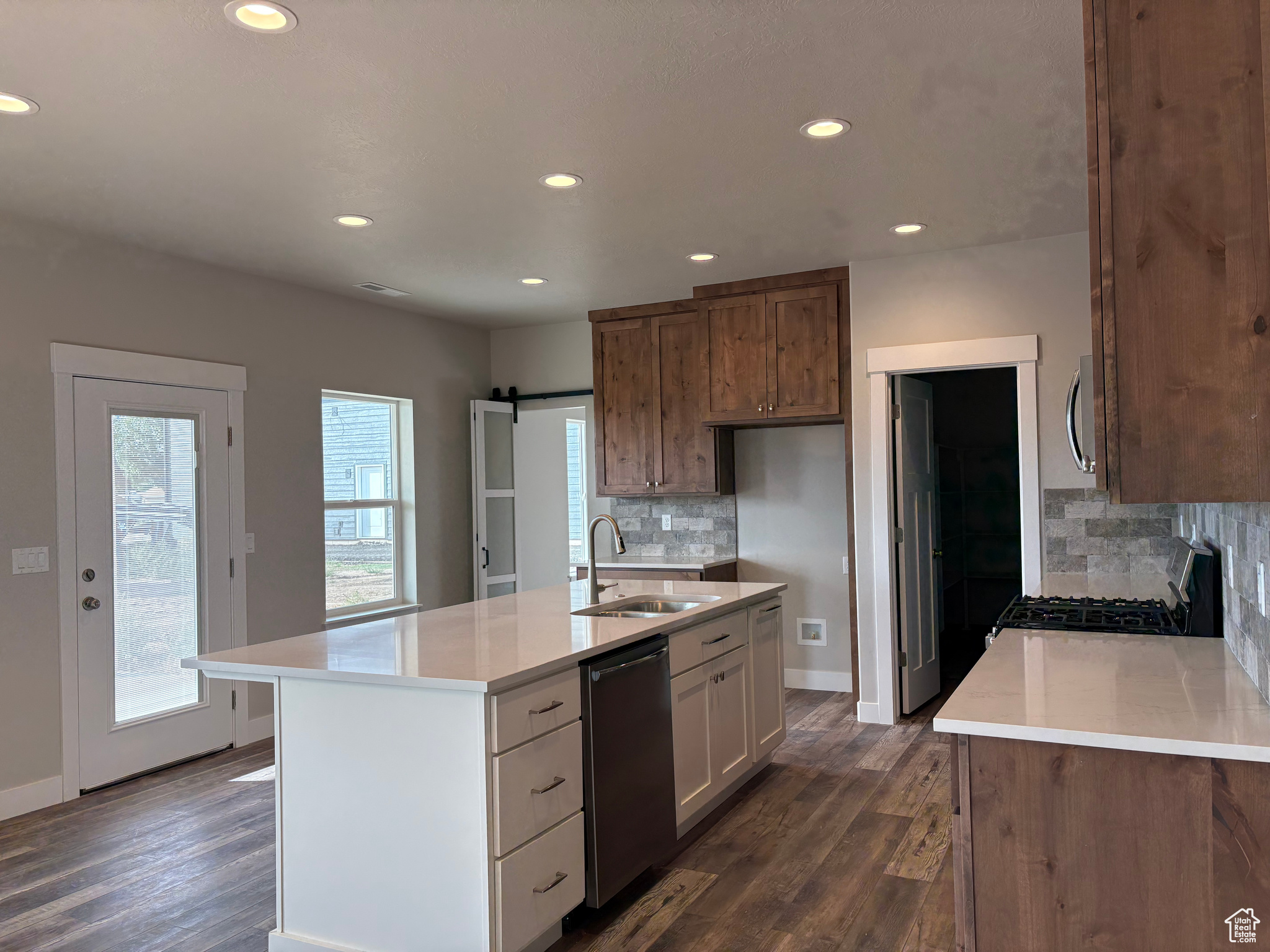 PAPPY ESTATES - Residential