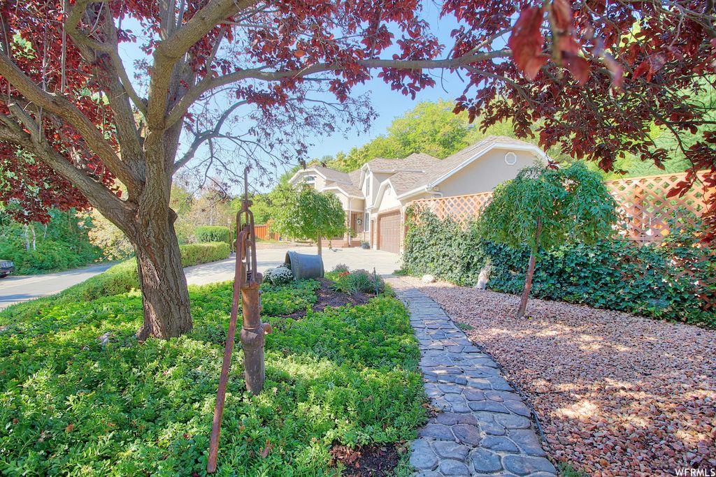 Photo of 544 S CARTERVILLE Rd E, Orem, UT 84097 (MLS # 2131576)