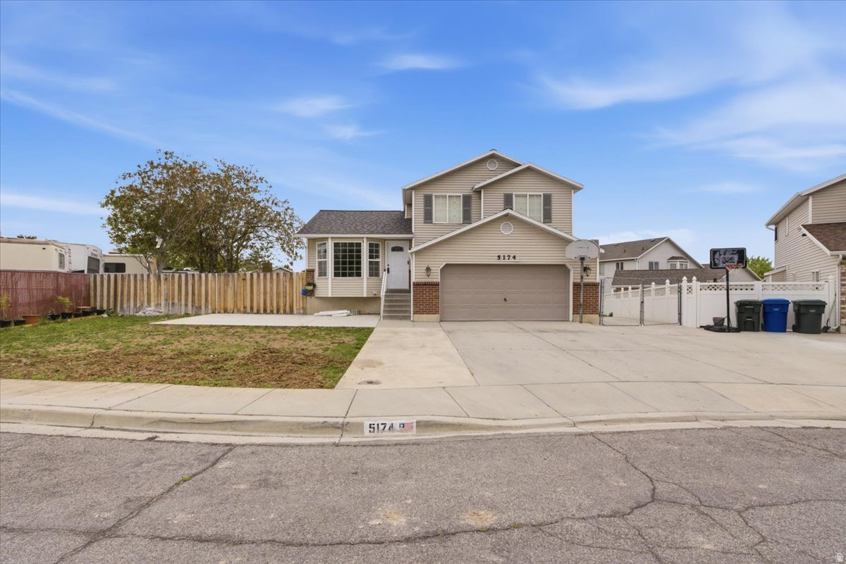 PARKSIDE ESTATES - Residential