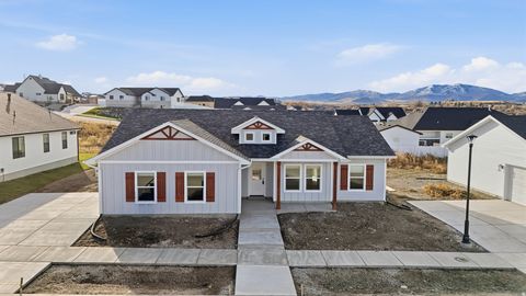 Photo of 697 W 20 N, Hyrum, UT 84319 (MLS # 2127563)