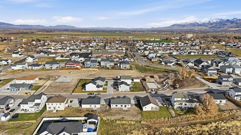 Tiny photo for 697 W 20 N, Hyrum, UT 84319 (MLS # 2127563)