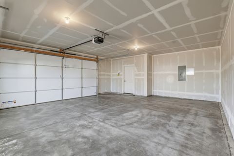 Tiny photo for 697 W 20 N, Hyrum, UT 84319 (MLS # 2127563)