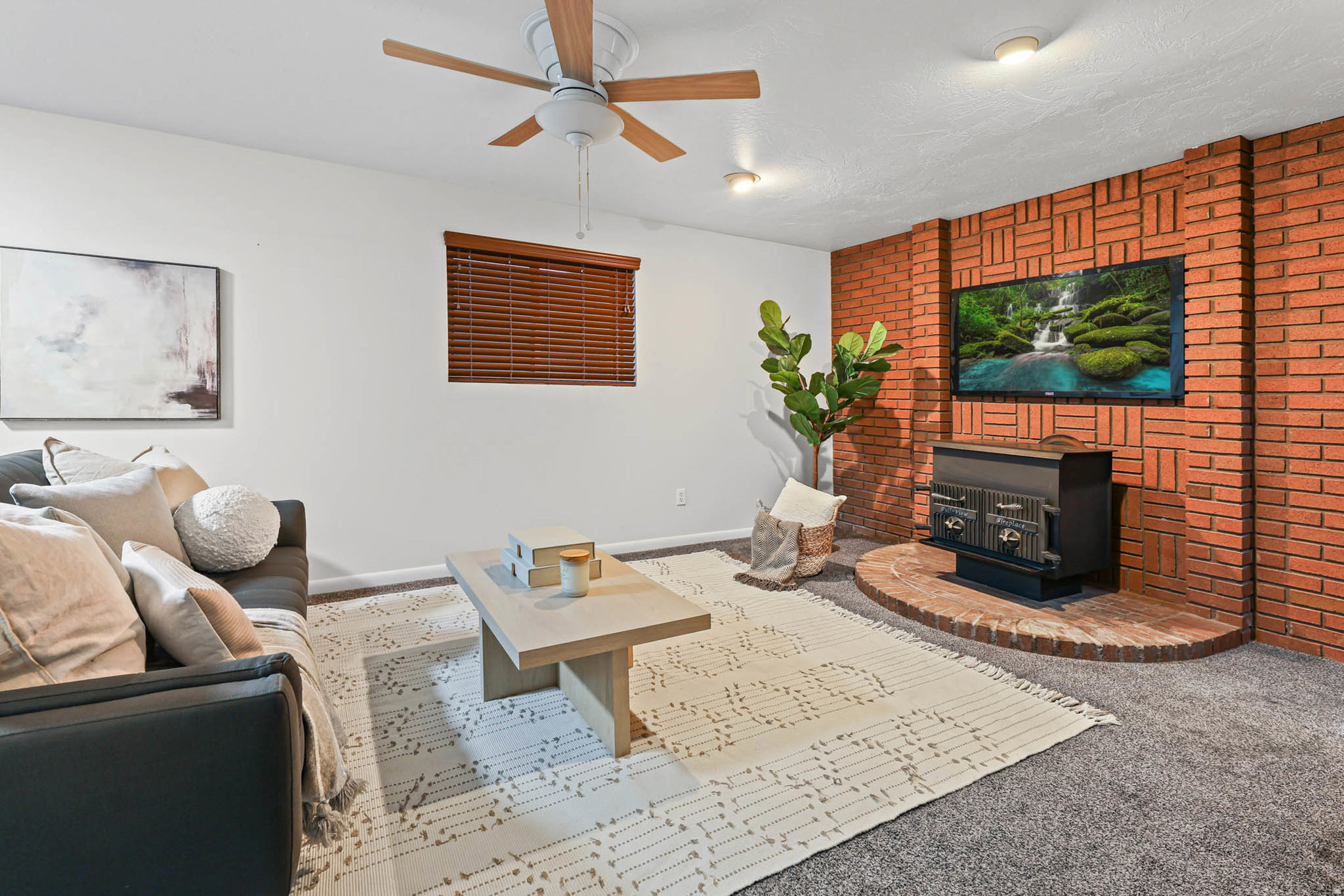 SUMMER WOOD - Residential