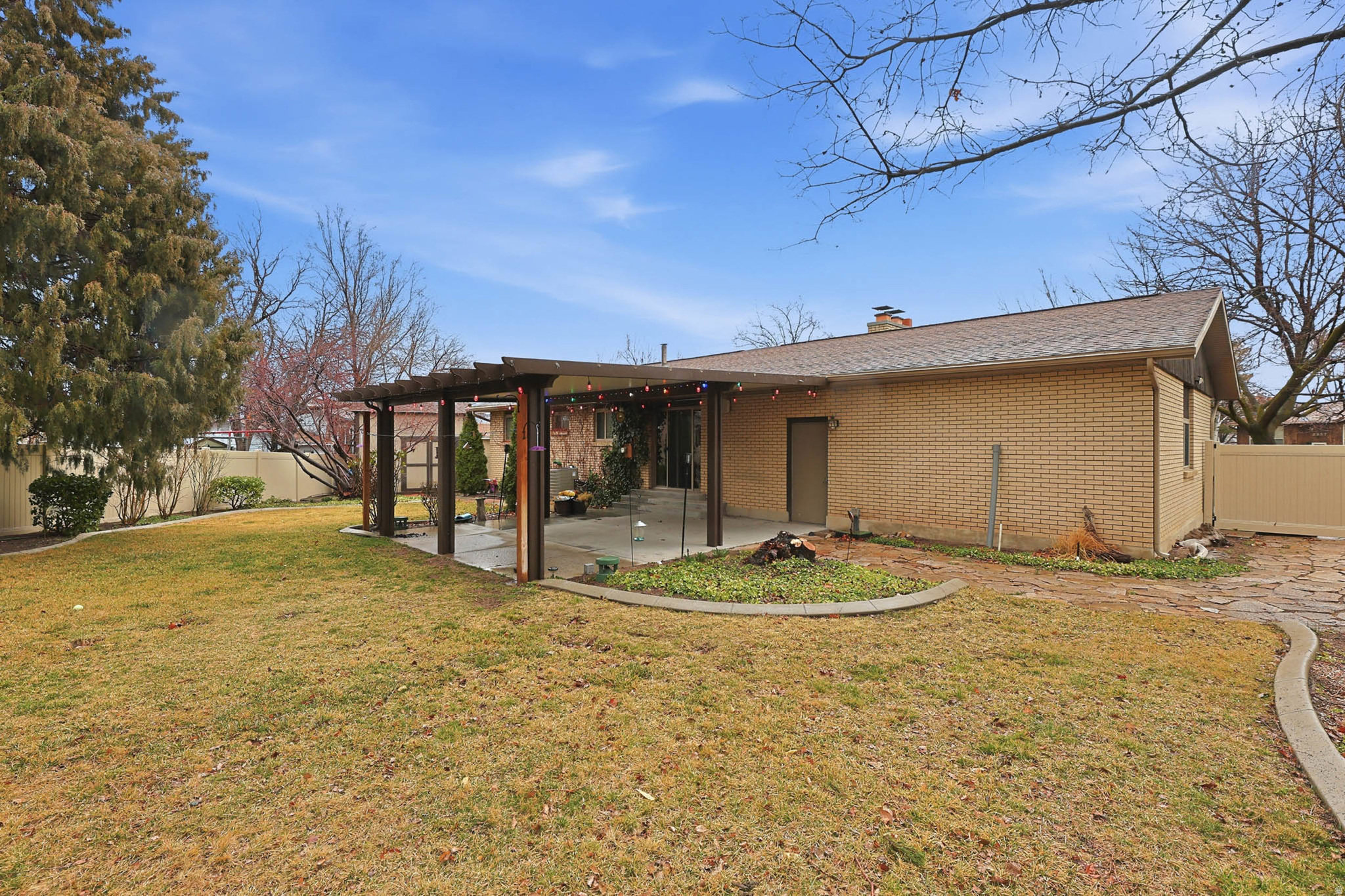 SUMMER WOOD - Residential