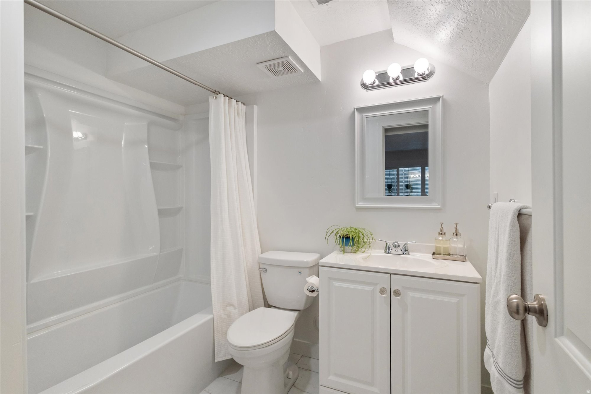 HOLBROOK FARMS - Residential