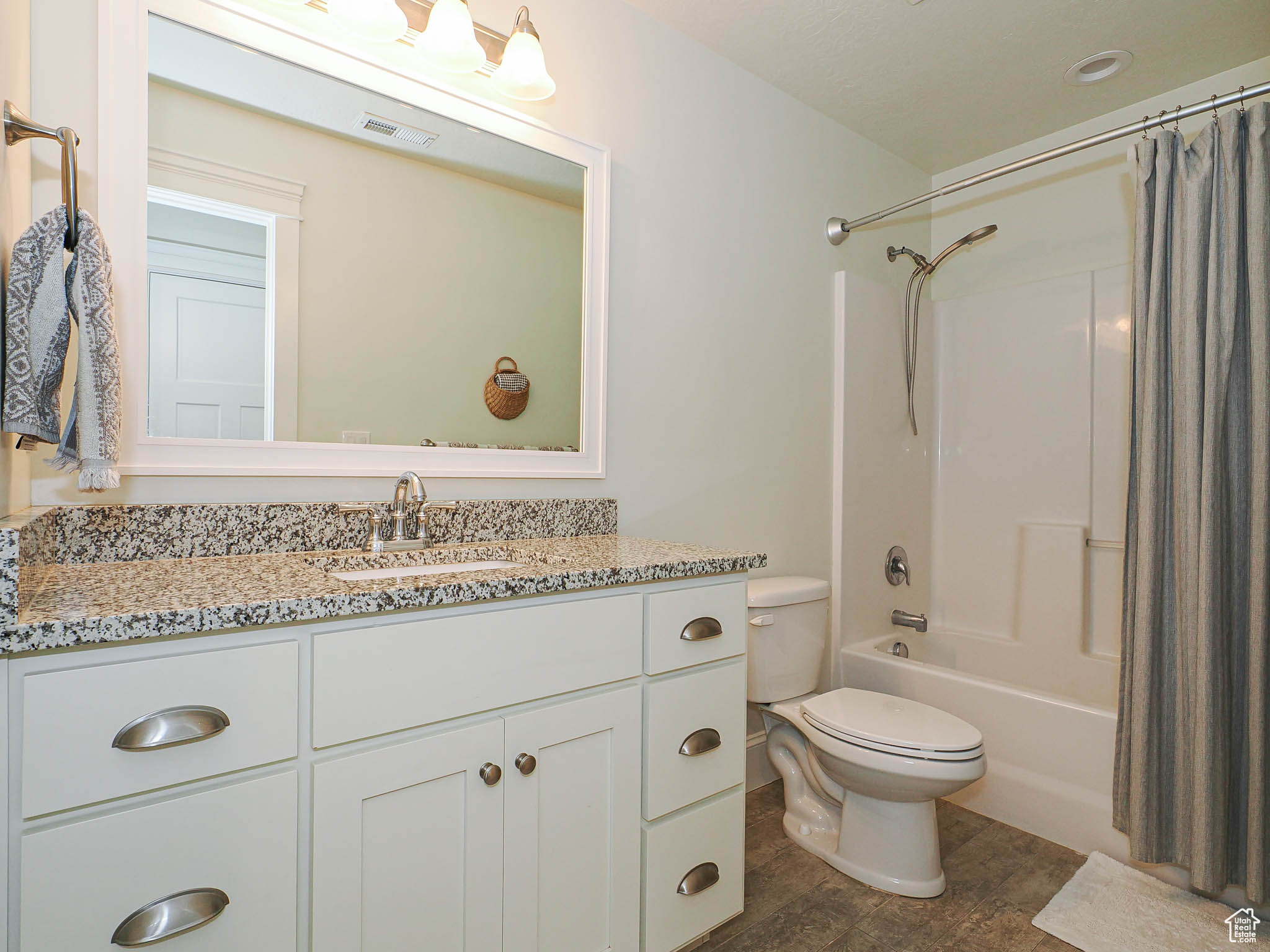 104 S Summer Breeze Ln, Layton, Utah image 36