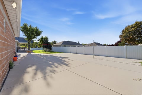 Tiny photo for 3215 W CAMERON COURT CT S, South Jordan, UT 84095 (MLS # 2182291)