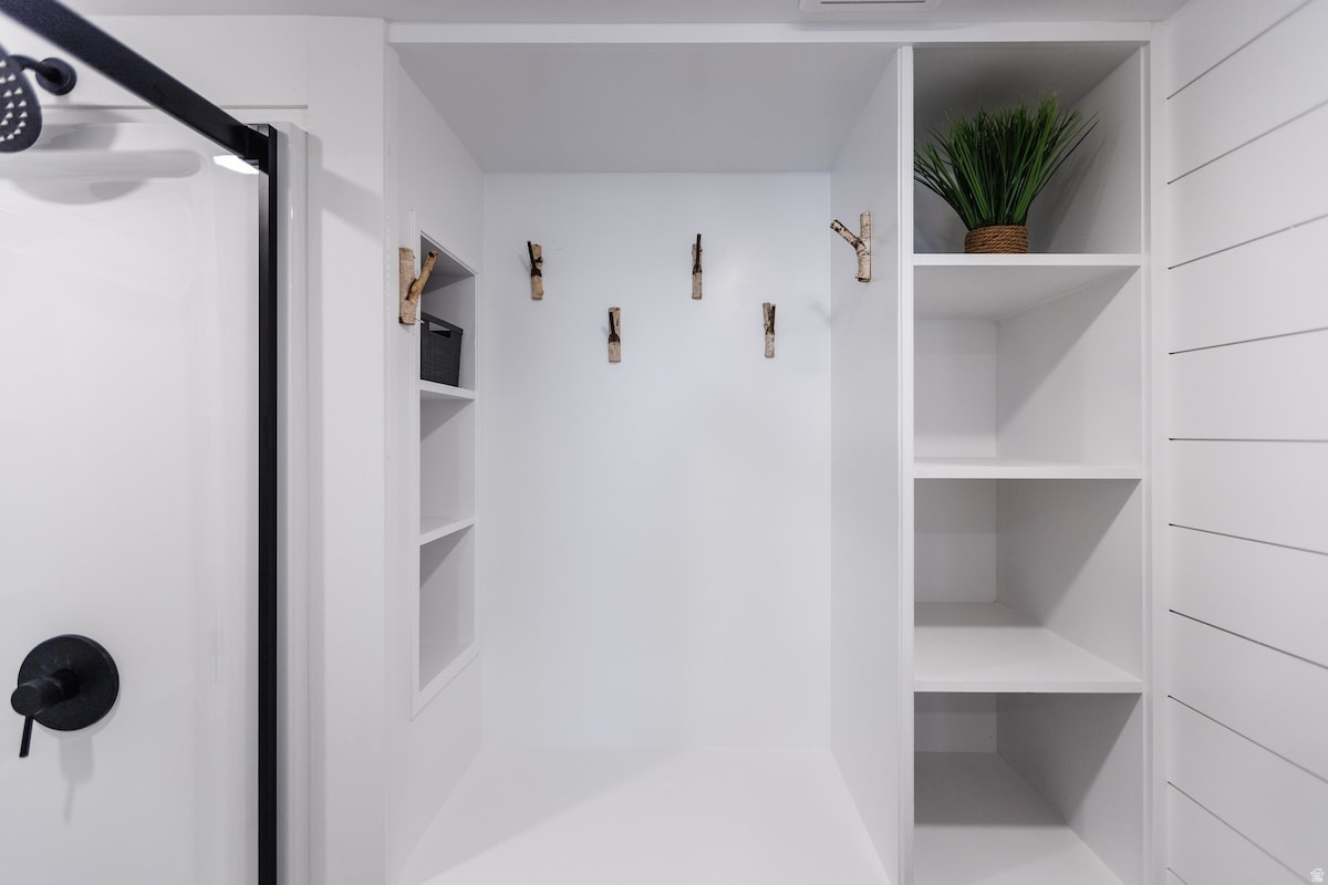 CEDAR POINT PH 3 - Residential