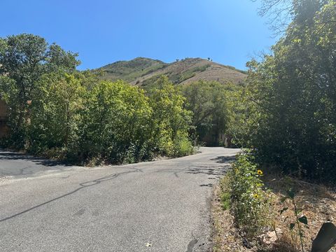 Tiny photo for 3732 EMIGRATION CANYON RD, Emigration Canyon, UT 84108 (MLS # 2135436)