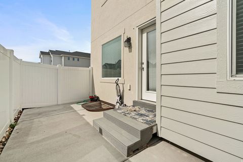 Tiny photo for 5052 E RUSTIC PATCH RD #3291, Eagle Mountain, UT 84005 (MLS # 2143523)