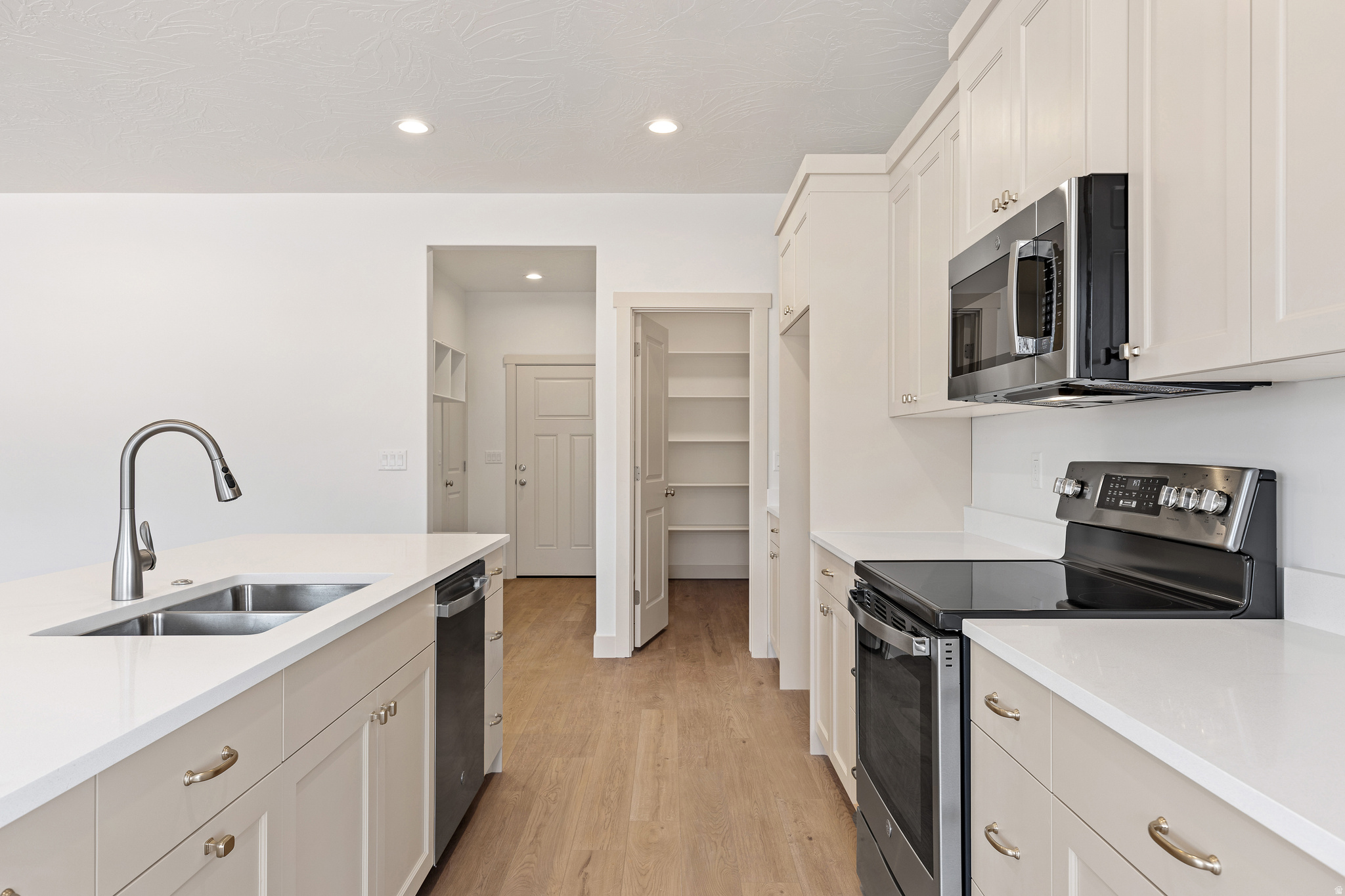 CORDERO - Residential