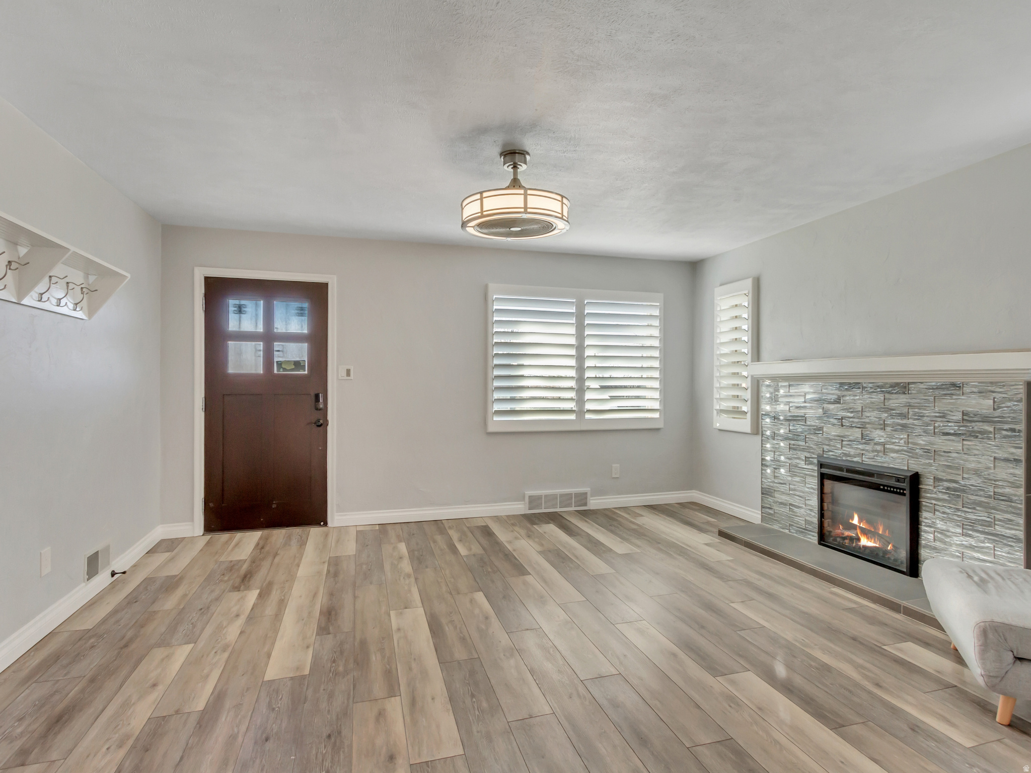 COUNTRY CLUB HEIGHTS - Residential