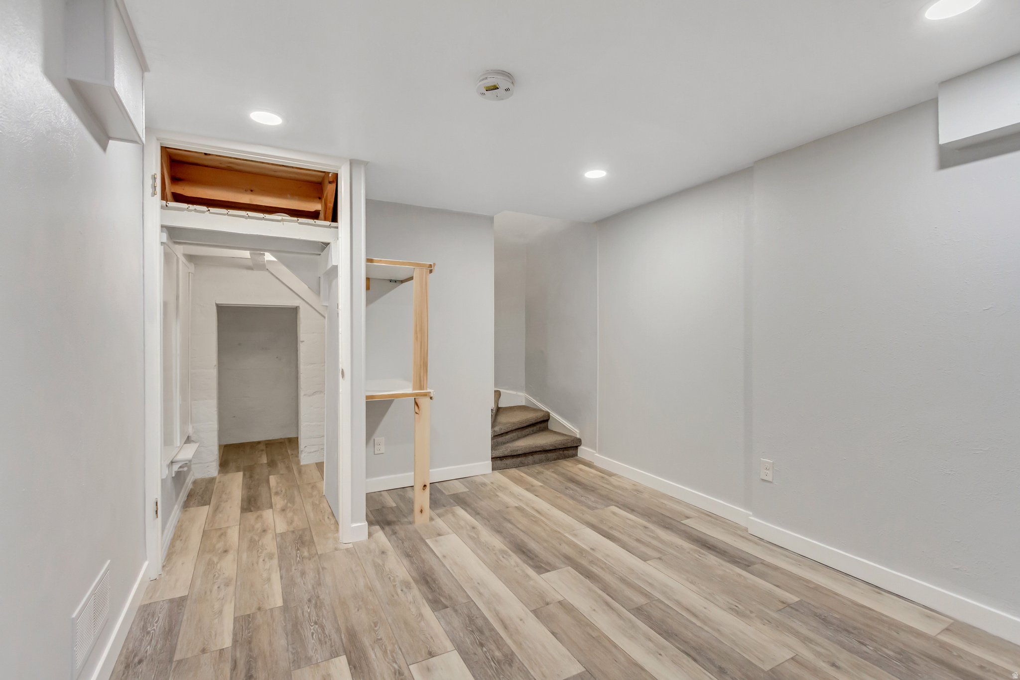 COUNTRY CLUB HEIGHTS - Residential