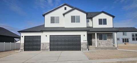 Photo of 2347 E MARIGOLD DR #516, Eagle Mountain, UT 84005 (MLS # 2135646)