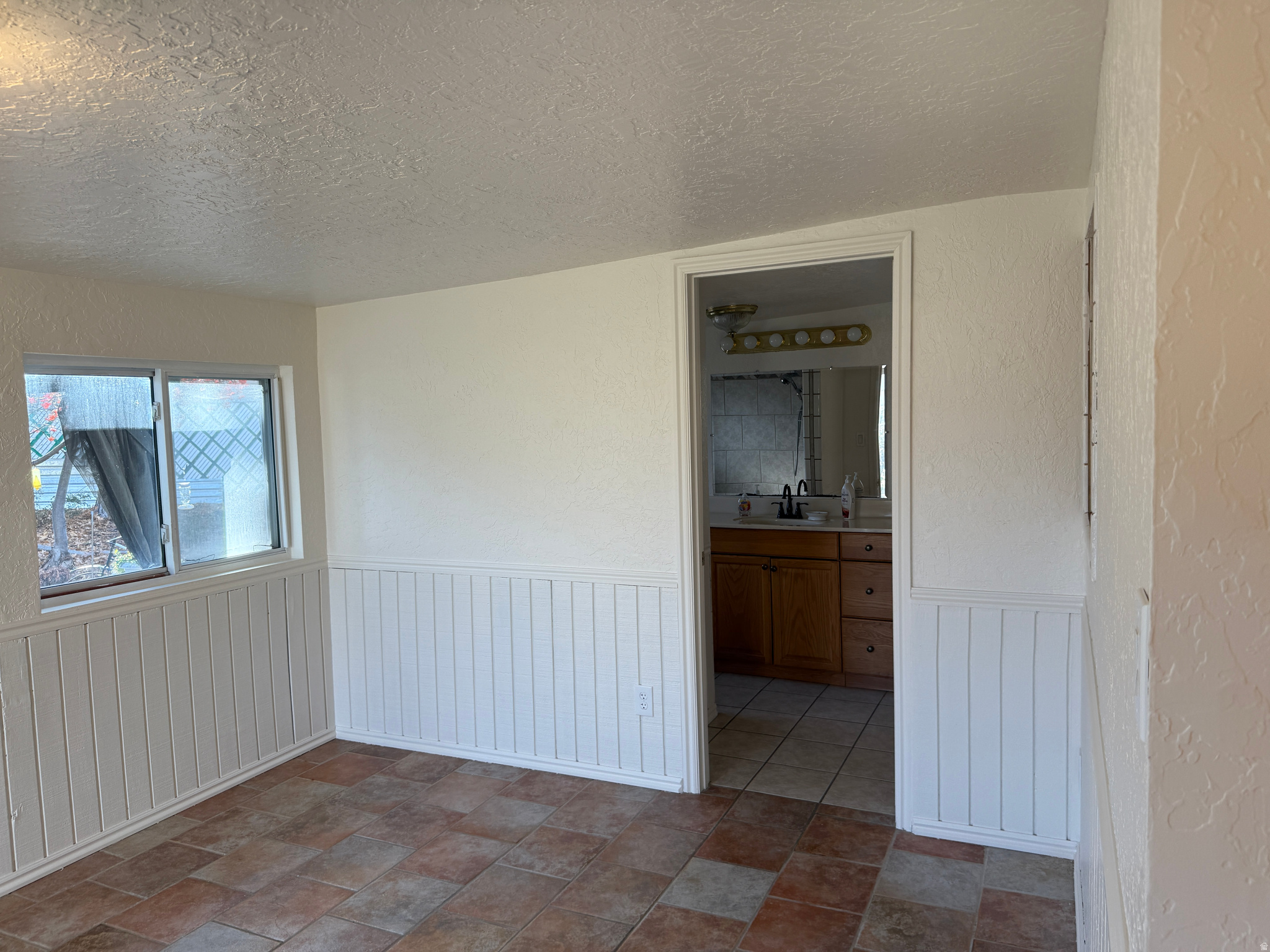 COLONY WEST - Residential