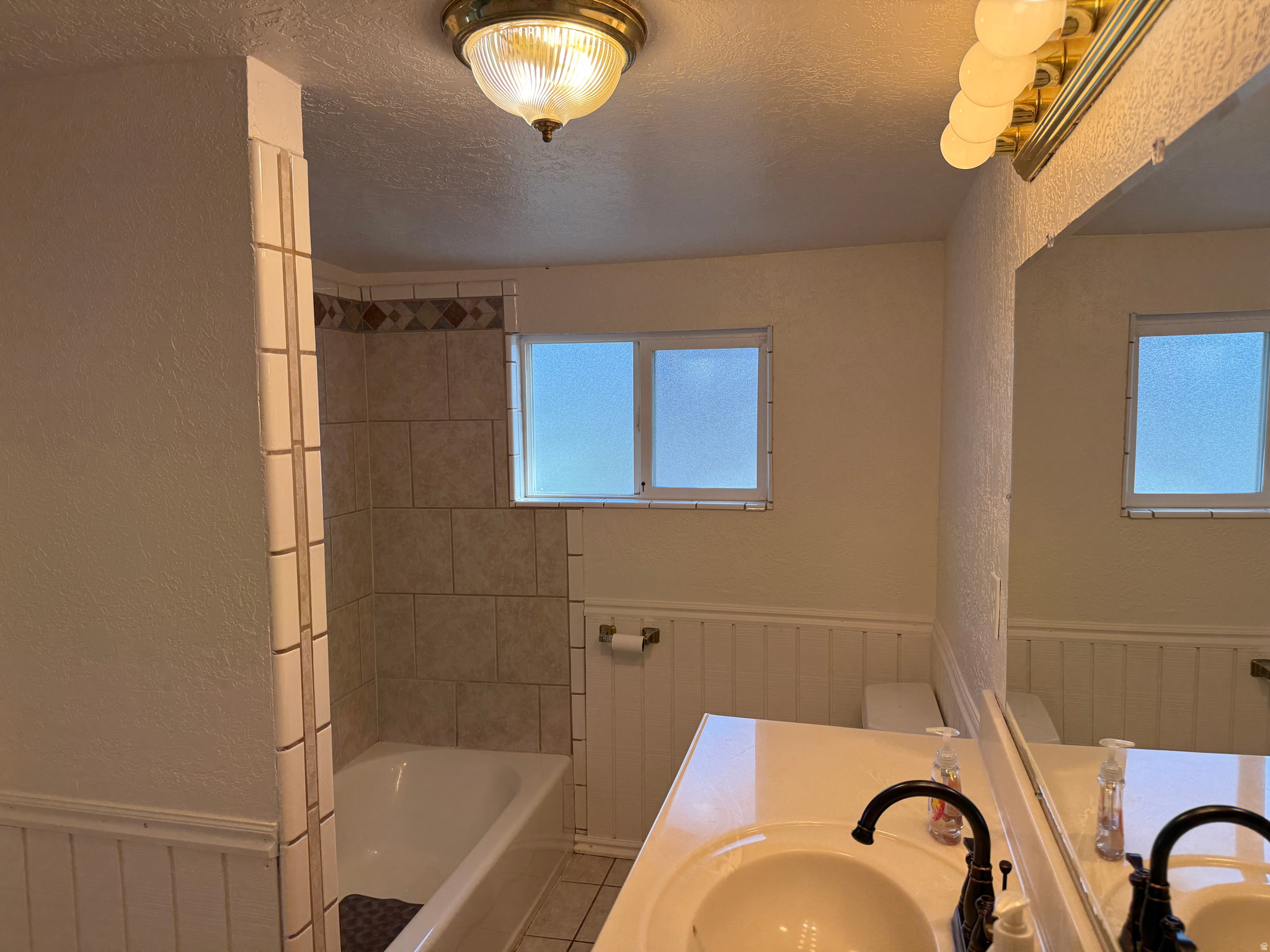 COLONY WEST - Residential