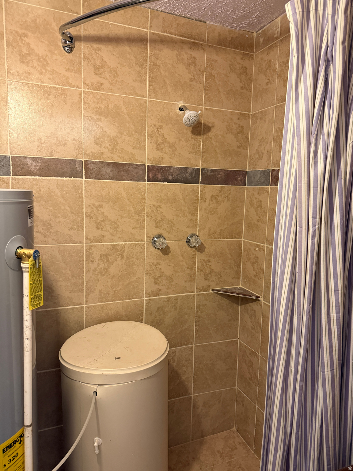 COLONY WEST - Residential