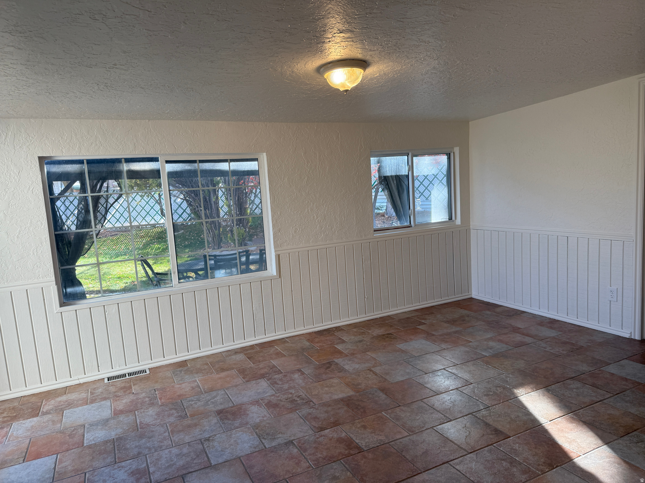 COLONY WEST - Residential