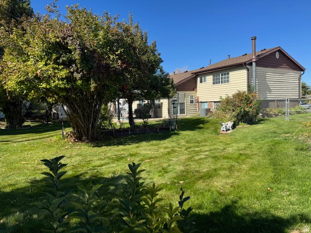 COLONY WEST - Residential