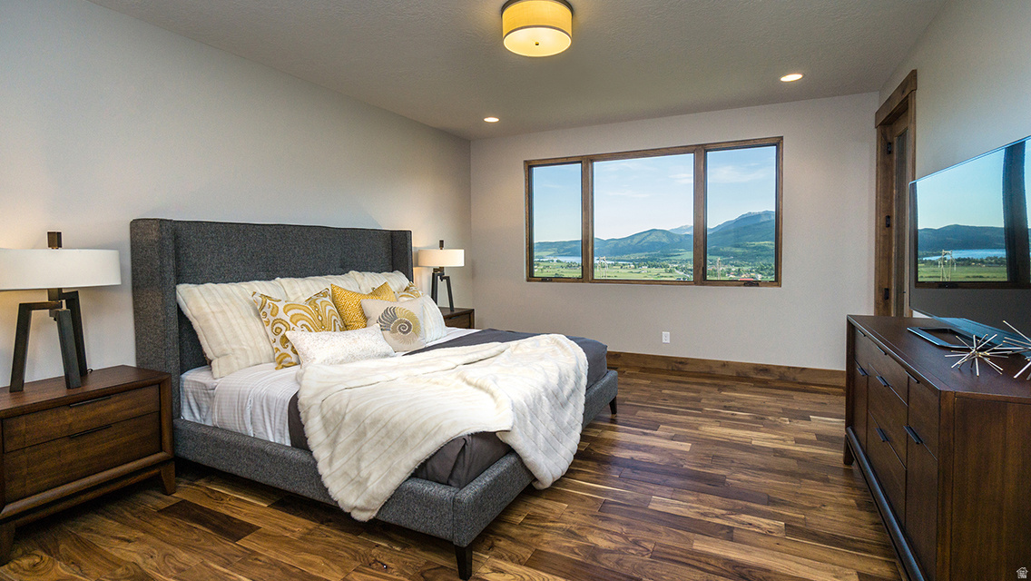 THE RIDGE TOWNHOMES - Residential