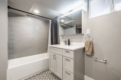 Tiny photo for 735 E LISONBEE AVE S, Millcreek, UT 84106 (MLS # 2134569)