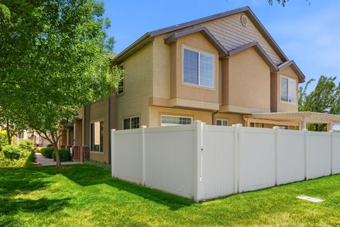 Tiny photo for 674 CANTERBURY LN, North Salt Lake, UT 84054 (MLS # 2158730)