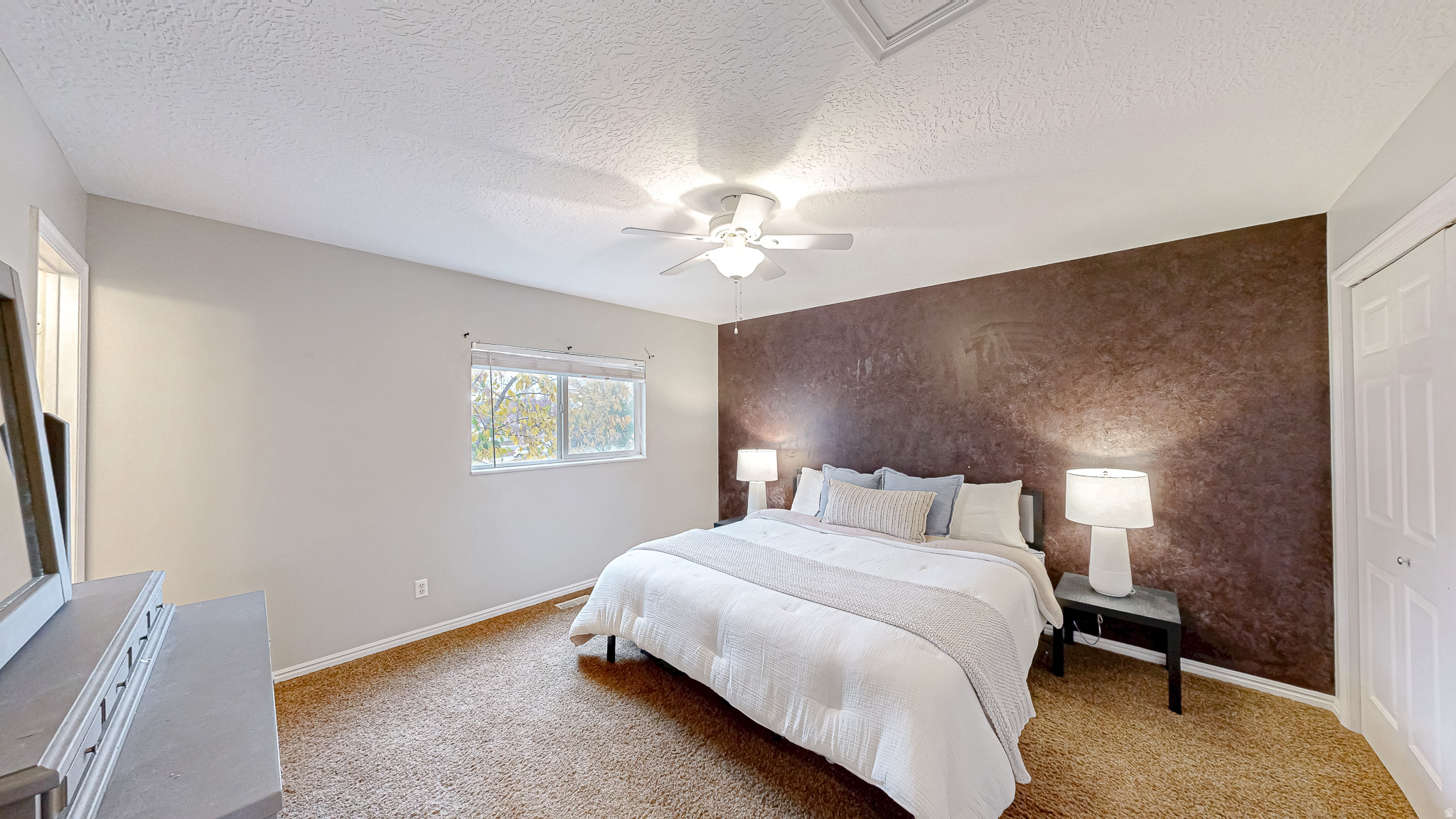 COUNTRY ESTATES - Residential