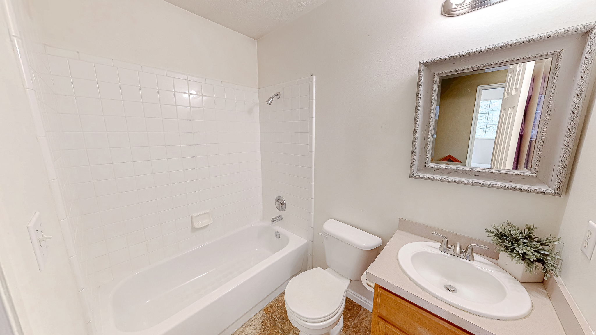 COUNTRY ESTATES - Residential