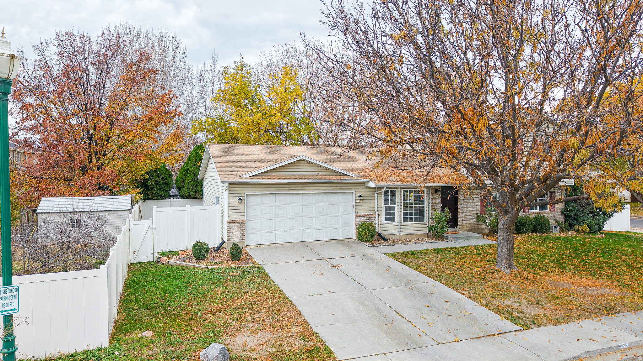 COUNTRY ESTATES - Residential