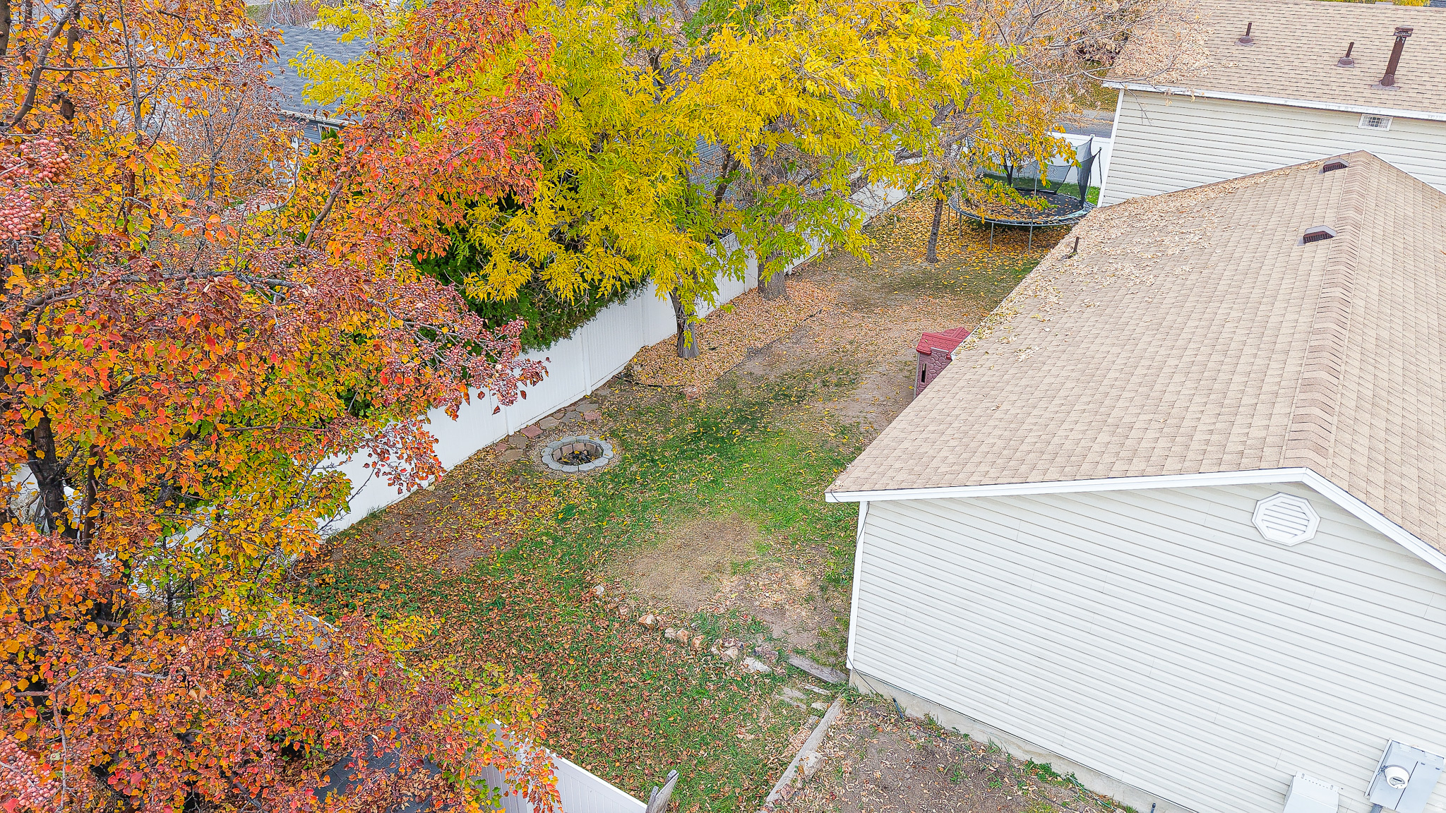 COUNTRY ESTATES - Residential