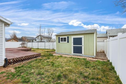 Tiny photo for 2188 W 2220 N, Clinton, UT 84015 (MLS # 2144979)