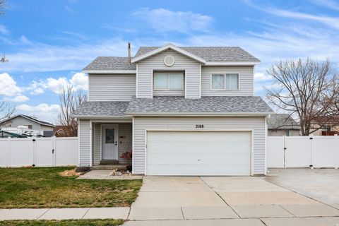 Tiny photo for 2188 W 2220 N, Clinton, UT 84015 (MLS # 2144979)