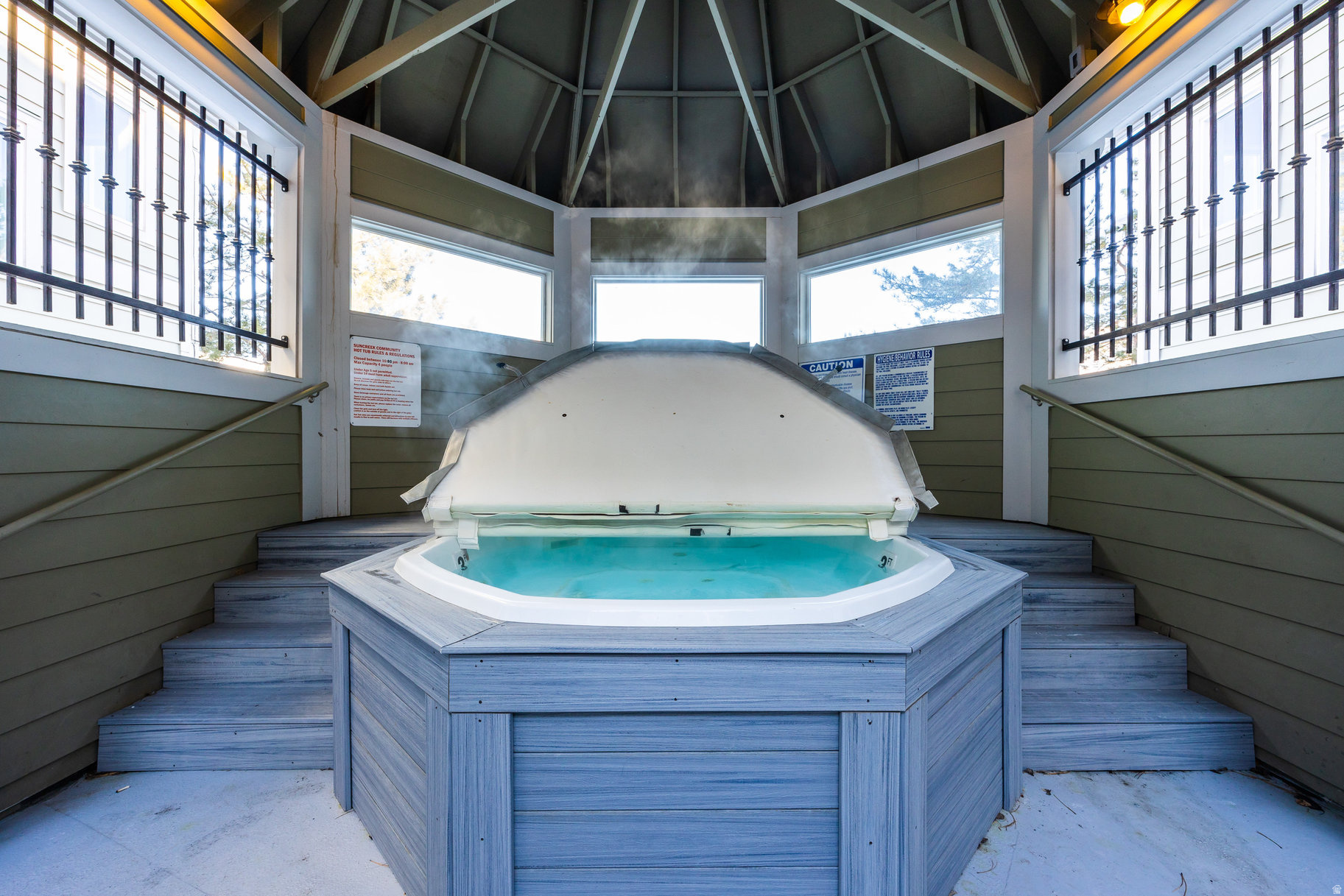 SUN CREEK - Residential