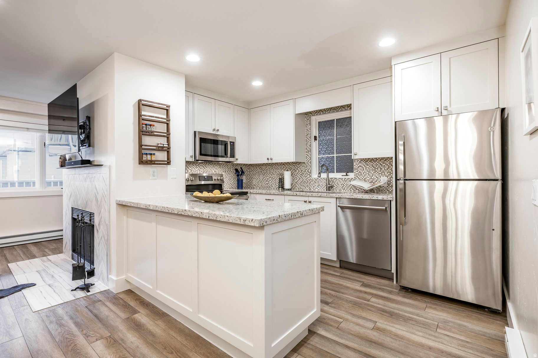 SUN CREEK - Residential