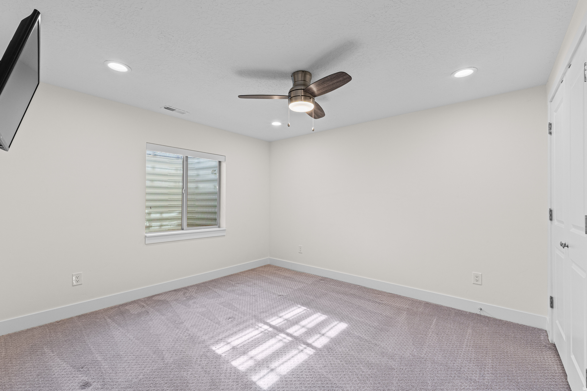 ESTATES AT MUTTON HO - Residential