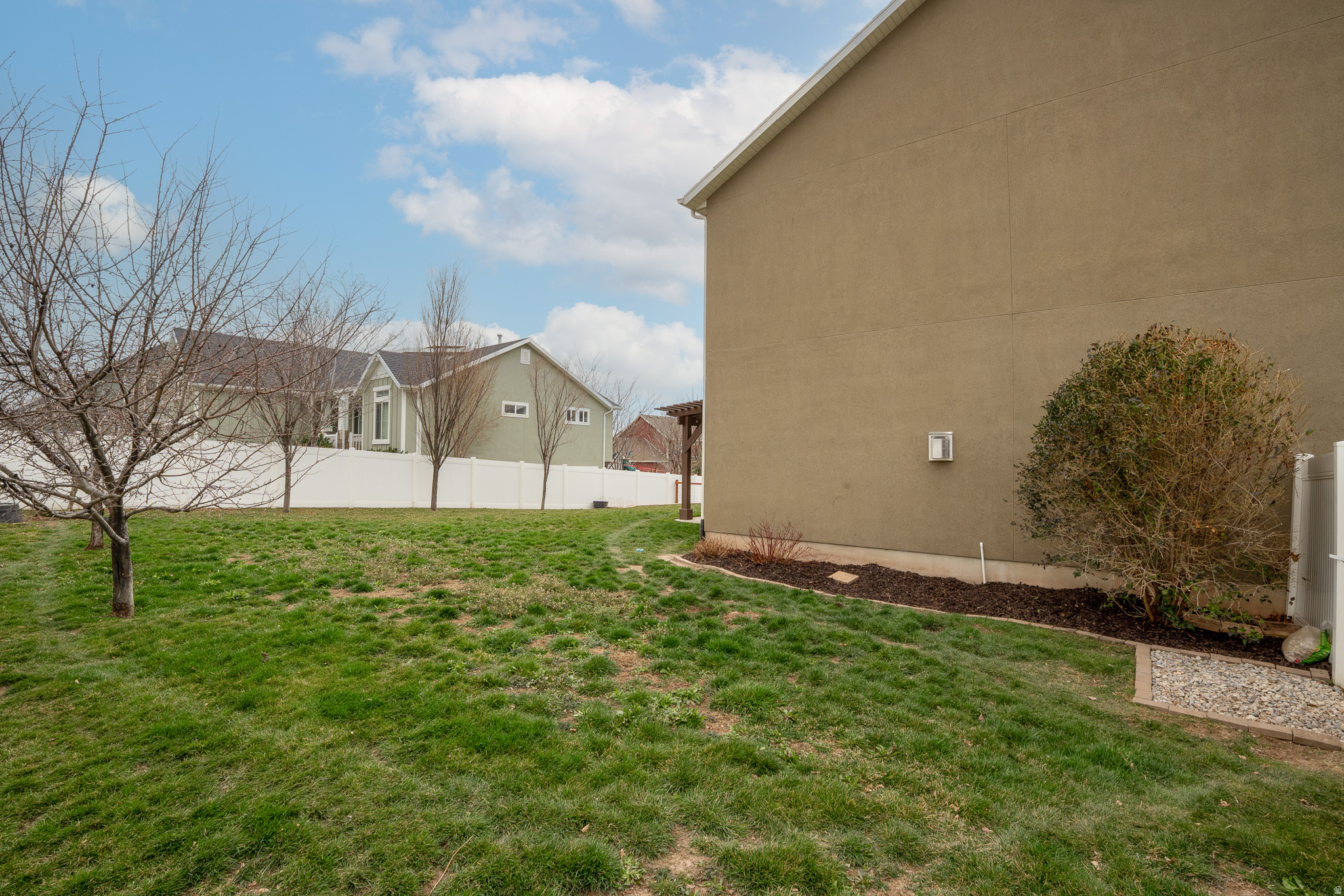 ESTATES AT MUTTON HO - Residential