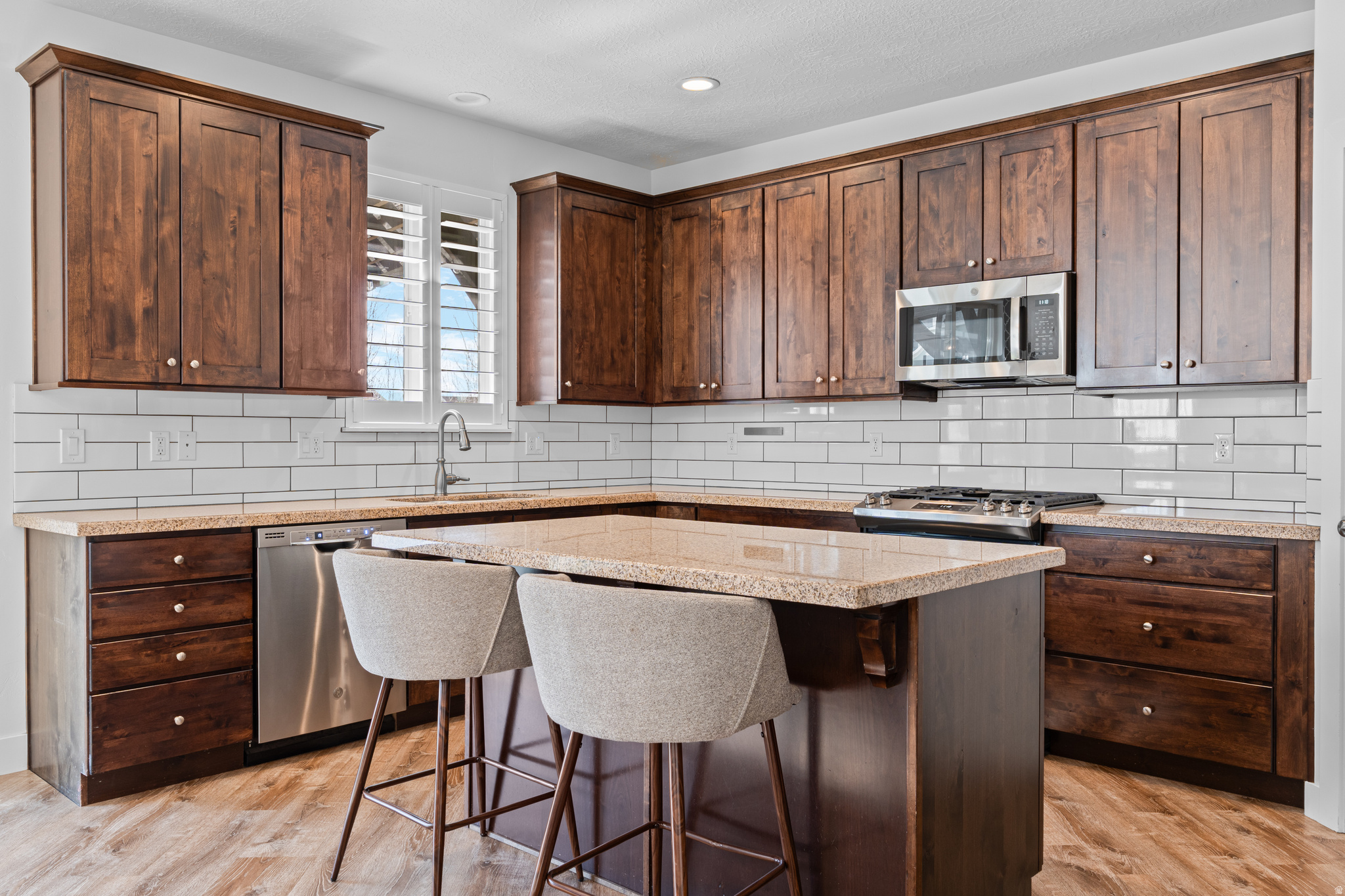 ESTATES AT MUTTON HO - Residential