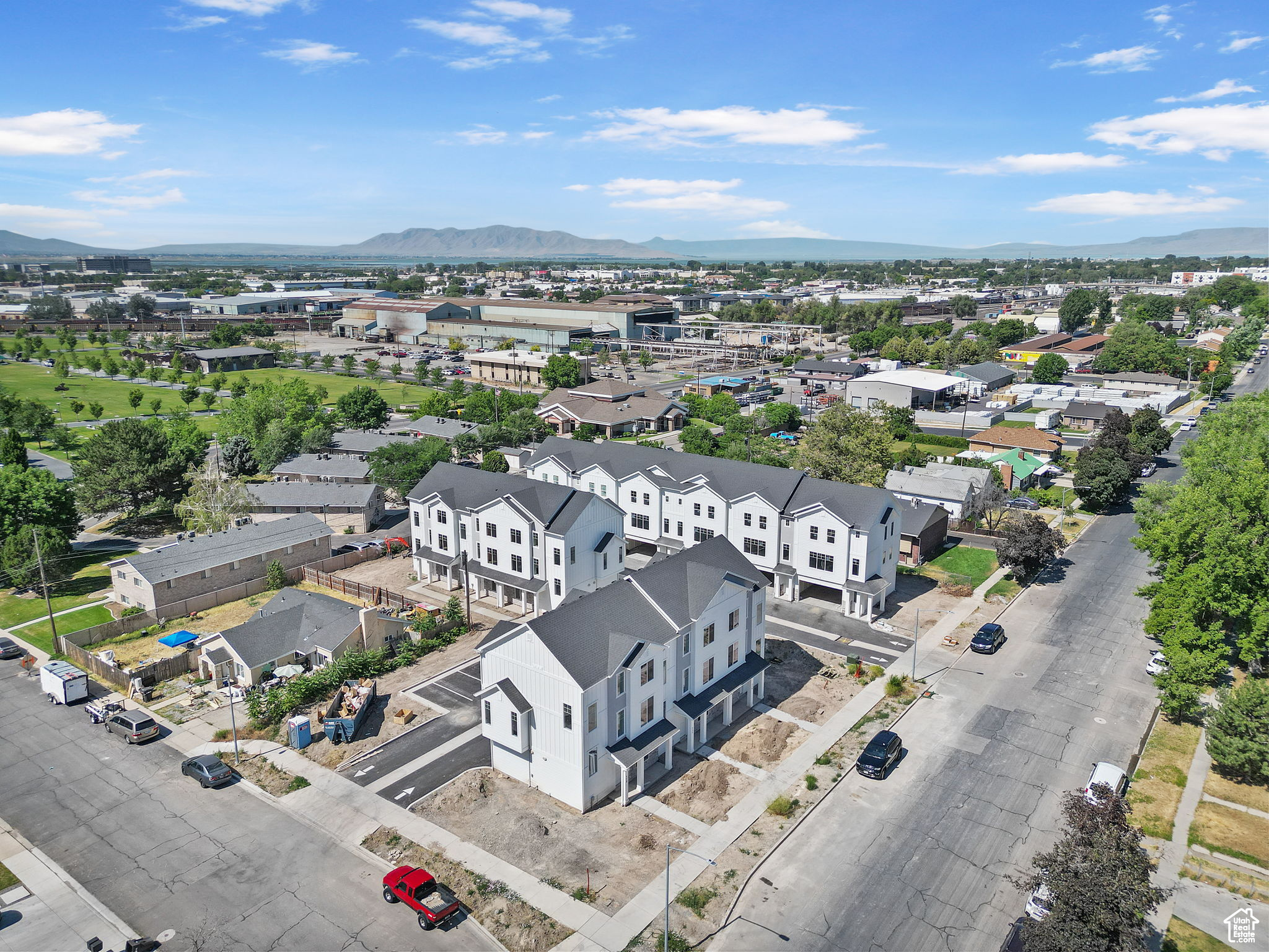 Provo, Utah 84606, United States, 3 Bedrooms Bedrooms, ,3 BathroomsBathrooms,Residential,Pending,184945