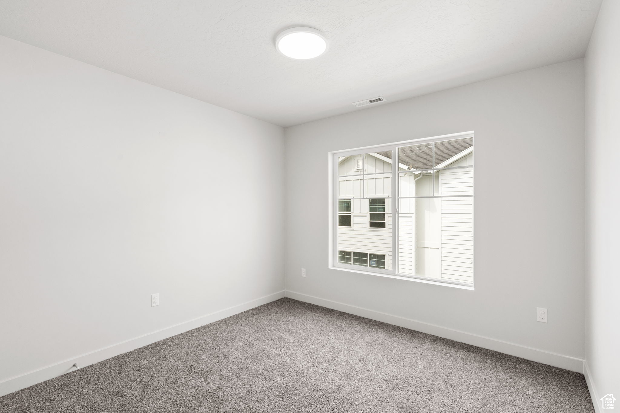 Provo, Utah 84606, United States, 3 Bedrooms Bedrooms, ,3 BathroomsBathrooms,Residential,Pending,184945