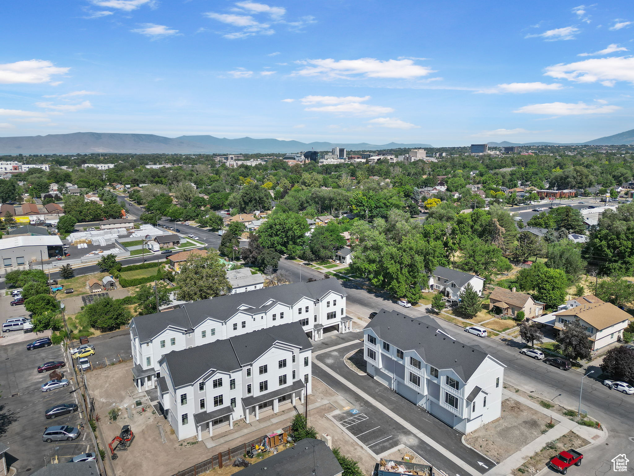 Provo, Utah 84606, United States, 3 Bedrooms Bedrooms, ,3 BathroomsBathrooms,Residential,Pending,184945