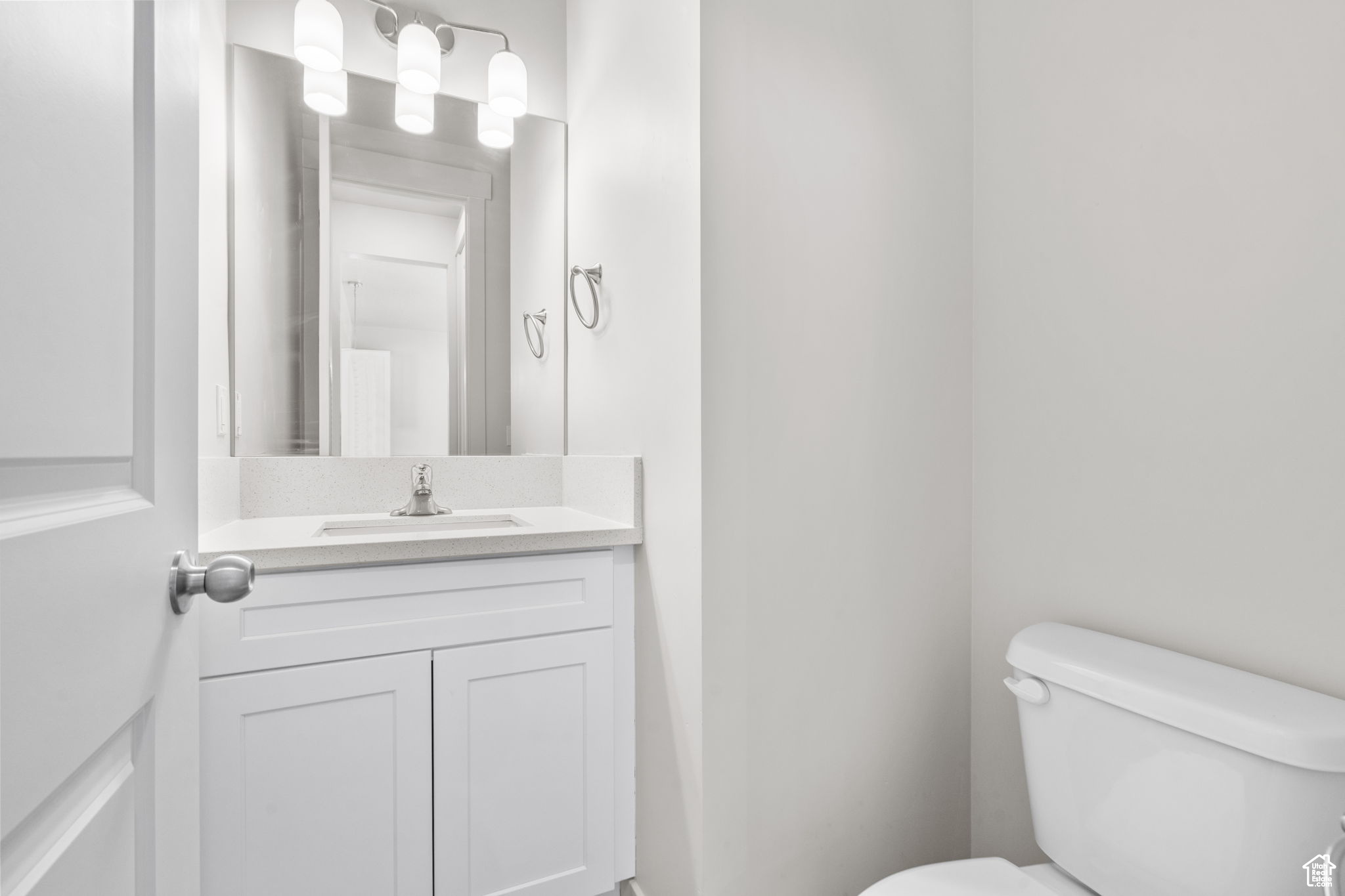 Provo, Utah 84606, United States, 3 Bedrooms Bedrooms, ,3 BathroomsBathrooms,Residential,Pending,184945