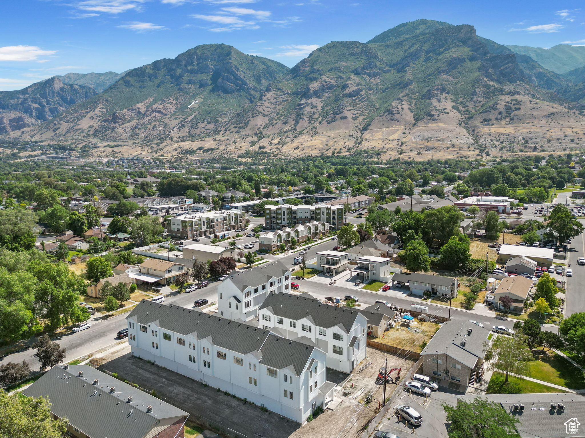 Provo, Utah 84606, United States, 3 Bedrooms Bedrooms, ,3 BathroomsBathrooms,Residential,Pending,184945