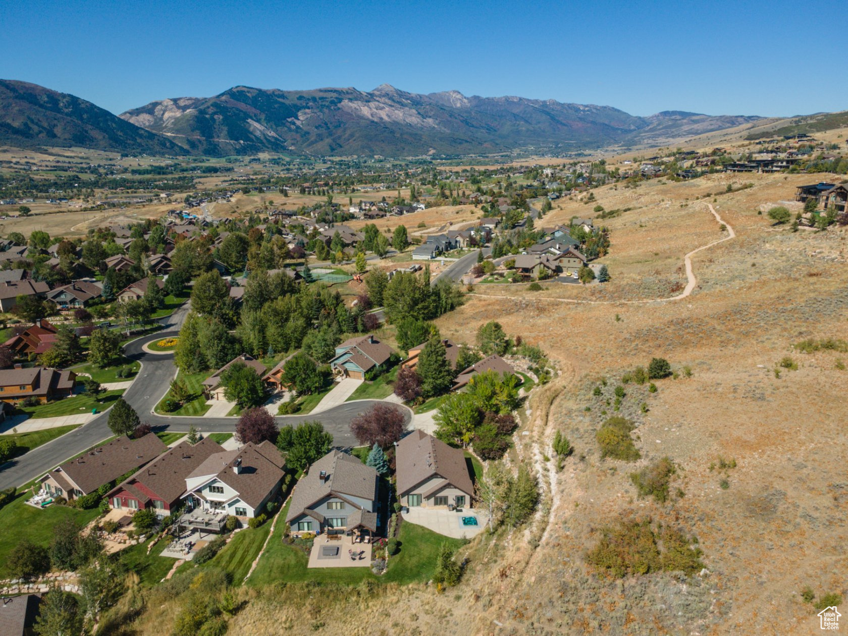 TRAPPERS RIDGE - Residential