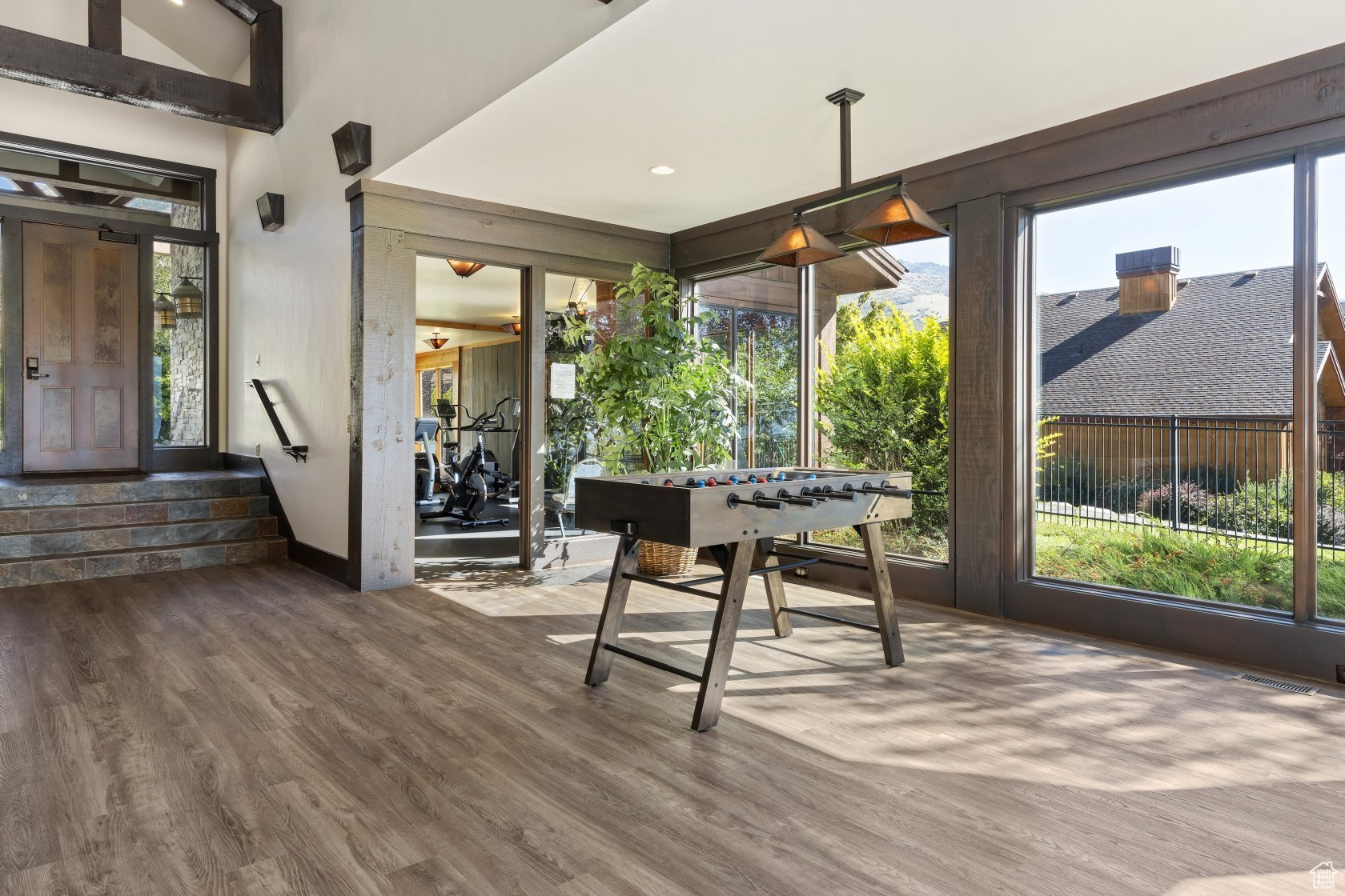 TRAPPERS RIDGE - Residential