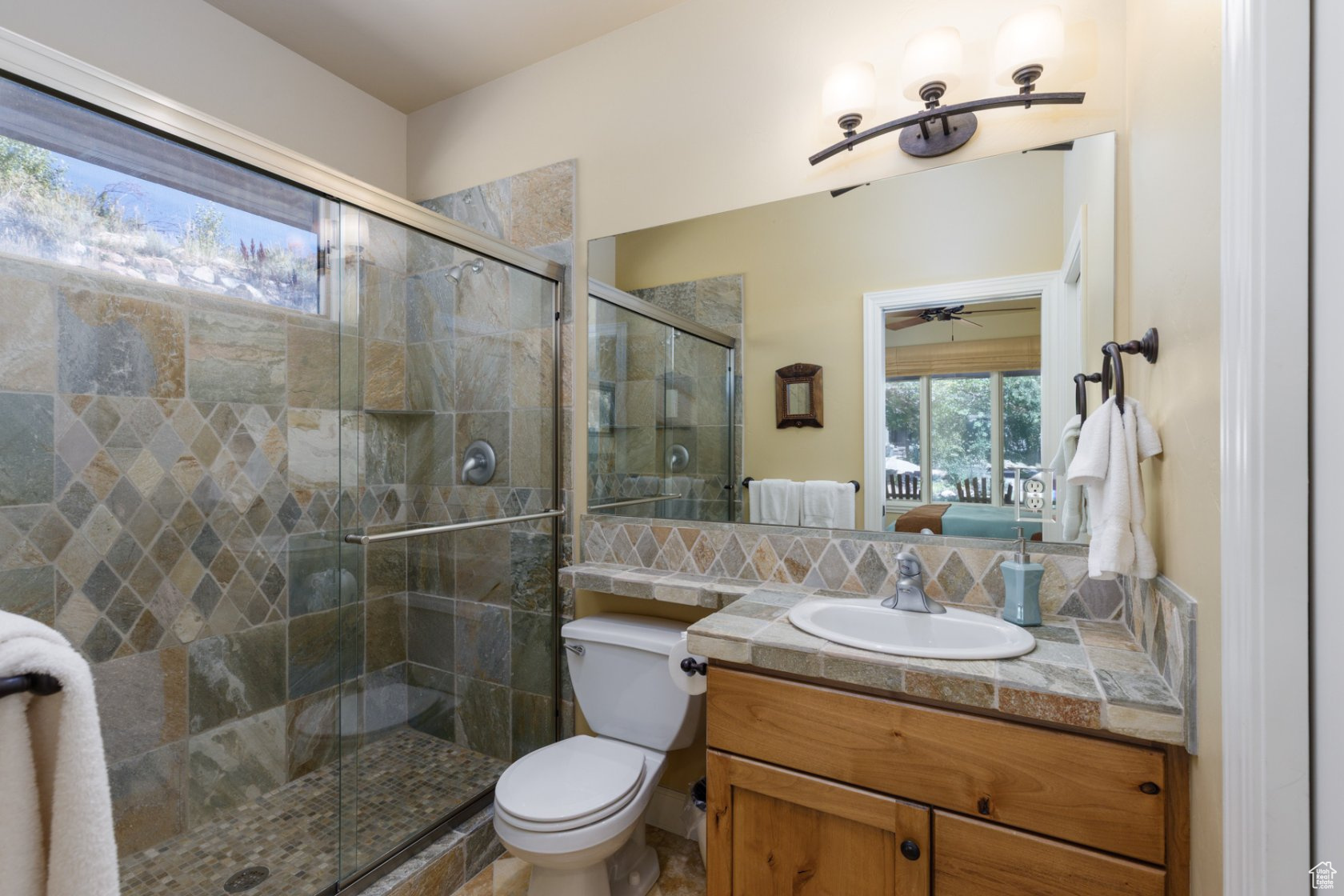 TRAPPERS RIDGE - Residential